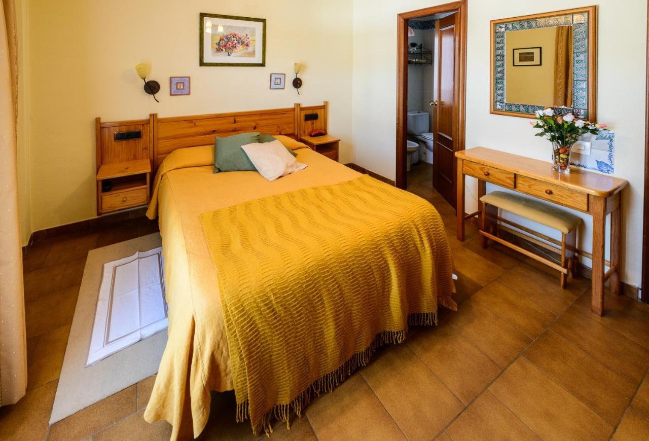 Hotel Esther La Virgen de la Vega Dış mekan fotoğraf