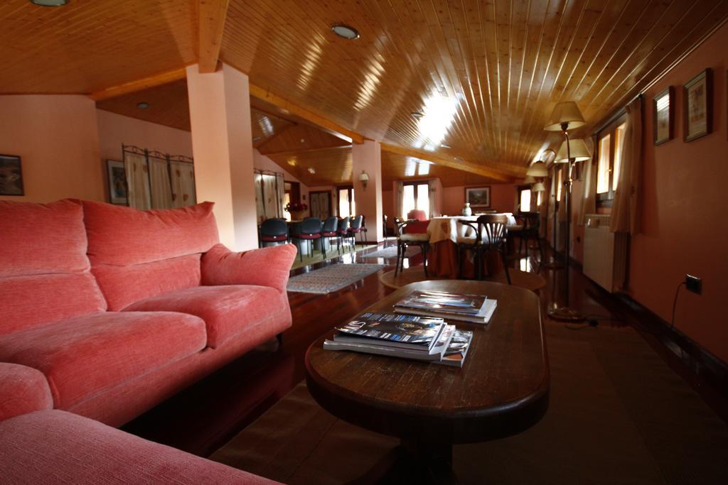 Hotel Esther La Virgen de la Vega Dış mekan fotoğraf