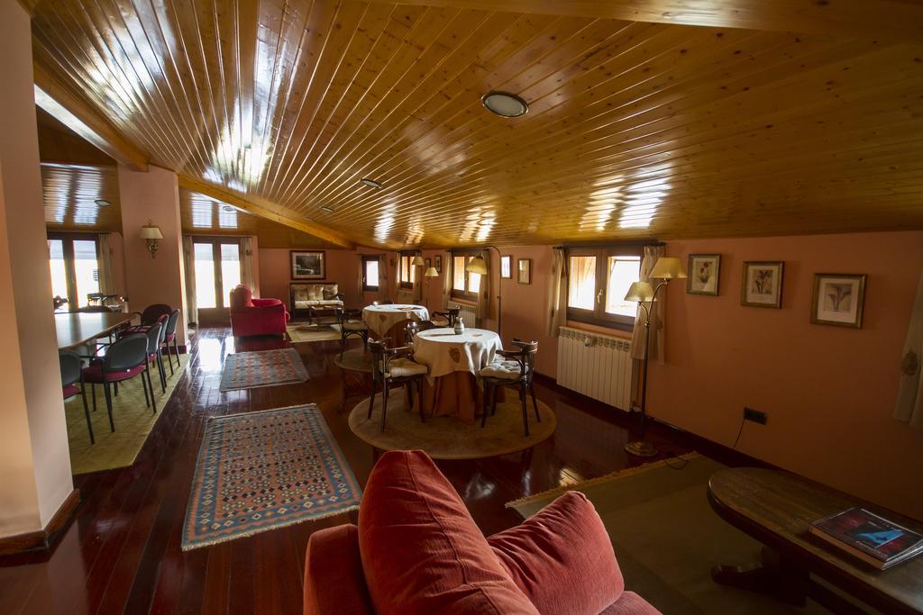 Hotel Esther La Virgen de la Vega Dış mekan fotoğraf