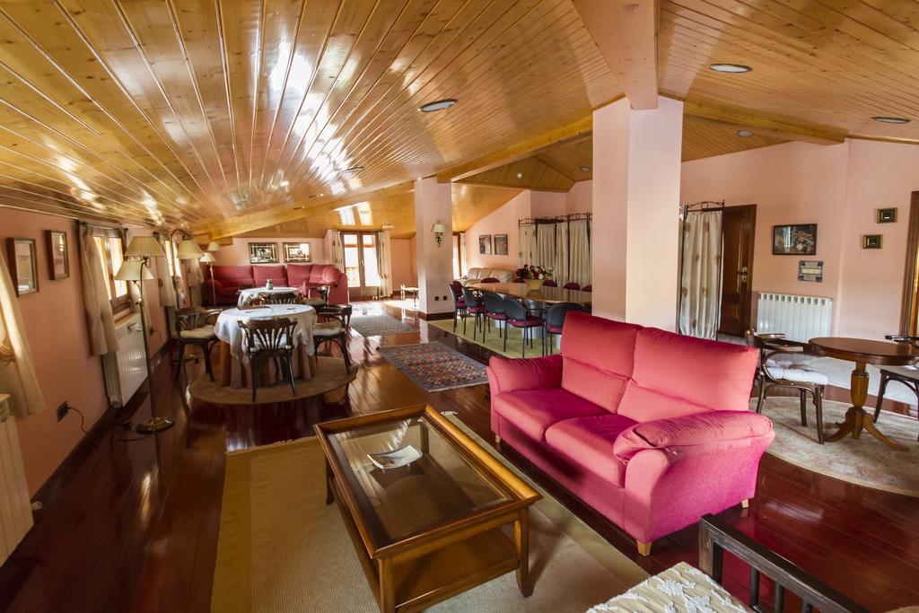 Hotel Esther La Virgen de la Vega Dış mekan fotoğraf
