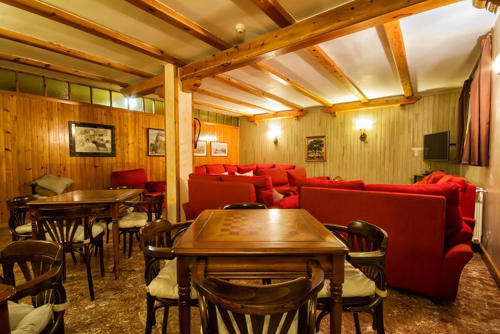 Hotel Esther La Virgen de la Vega Dış mekan fotoğraf