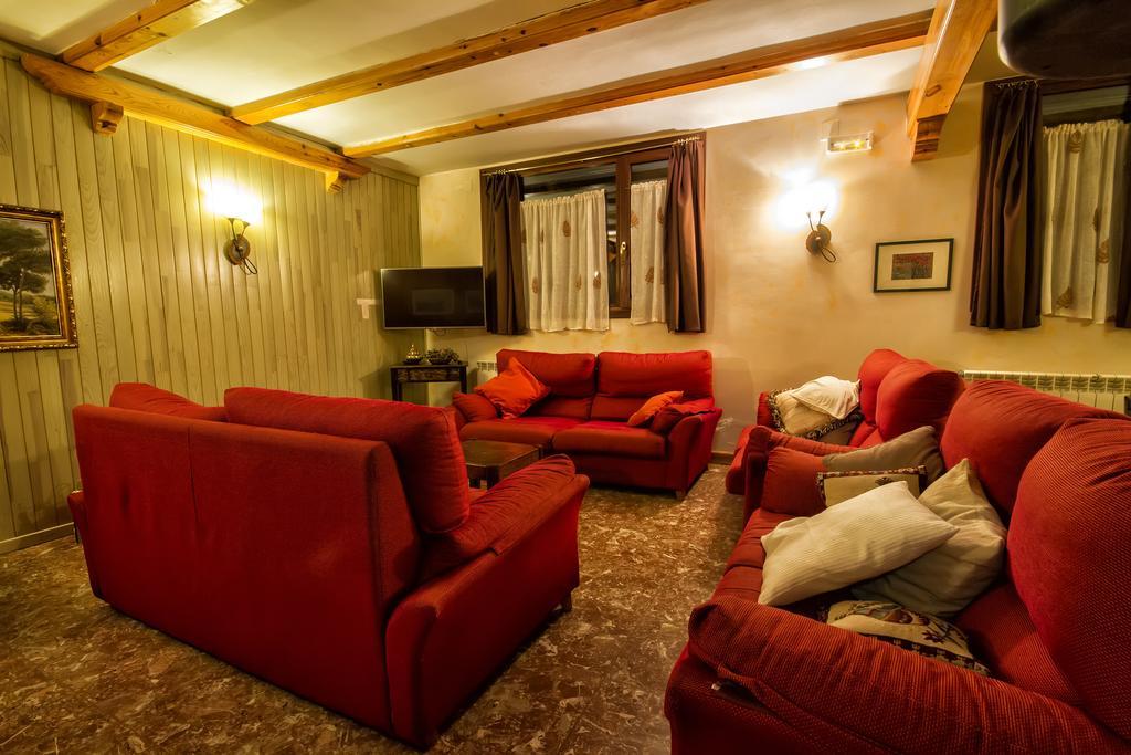 Hotel Esther La Virgen de la Vega Dış mekan fotoğraf