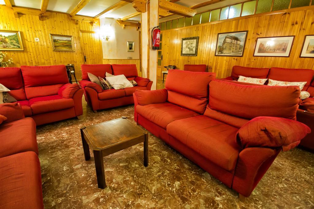 Hotel Esther La Virgen de la Vega Dış mekan fotoğraf
