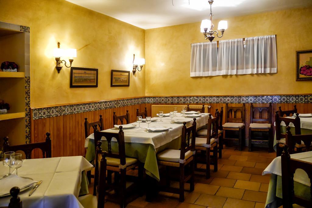 Hotel Esther La Virgen de la Vega Dış mekan fotoğraf