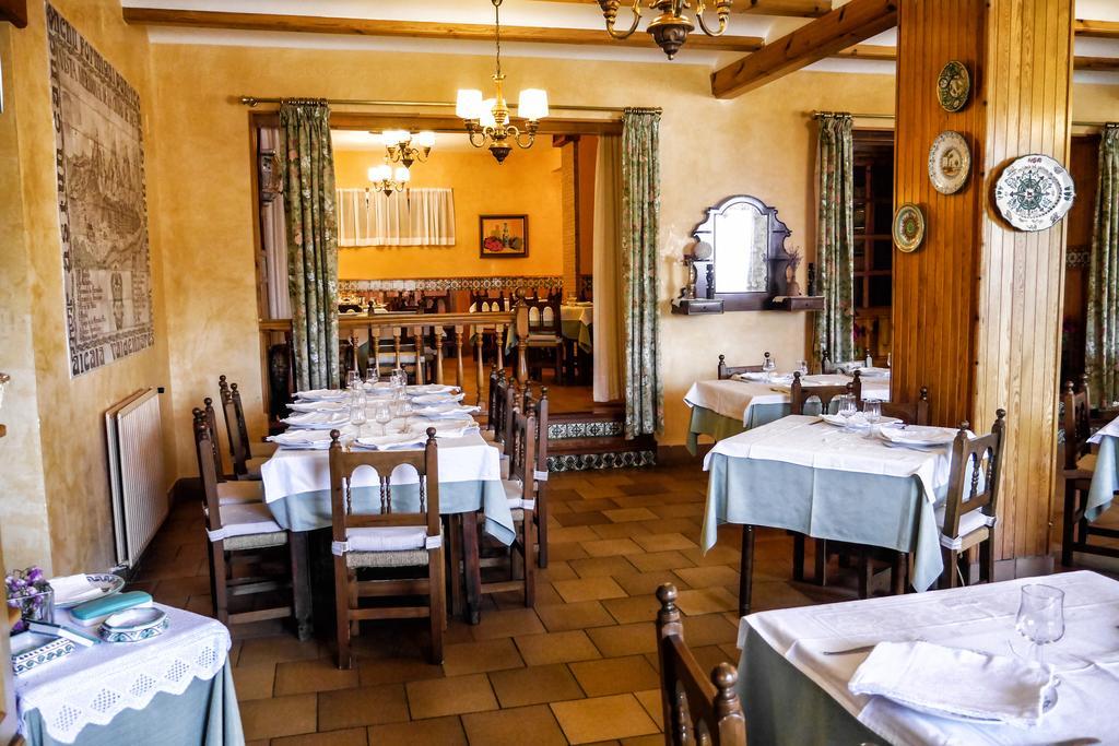 Hotel Esther La Virgen de la Vega Dış mekan fotoğraf
