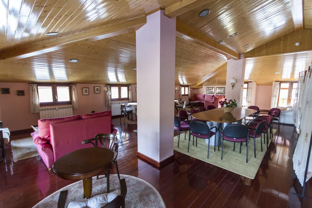 Hotel Esther La Virgen de la Vega Dış mekan fotoğraf